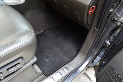 Коврики на Nissan Navara III 2004 - 2015 в Туле