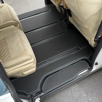 Коврики на Toyota Vellfire (H30) 2015 - 2023 в Туле