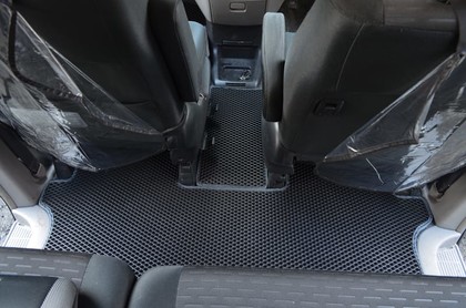 Коврики на Toyota Voxy (R60) 2001 - 2007 в Туле