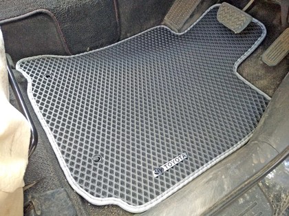 Коврики на Toyota Wish I 2003 - 2009 в Туле