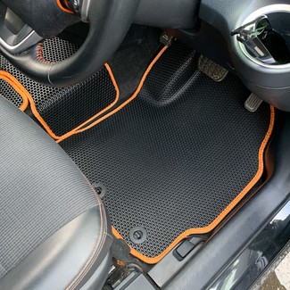 Коврики на Toyota Sienta II 2015 - 2022 в Туле