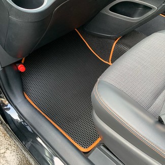 Коврики на Toyota Sienta II 2015 - 2022 в Туле