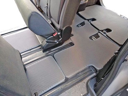 Коврики на Toyota Voxy (R80) 2014 - 2021 в Туле