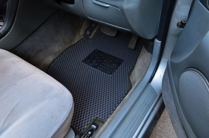 Коврики на Mitsubishi Diamante II 1995 - 2005 в Туле