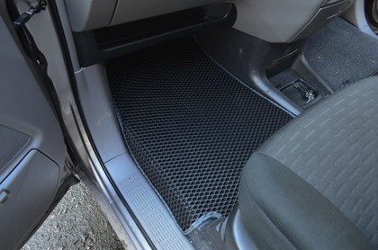 Коврики на Toyota Voxy (R60) 2001 - 2007 в Туле