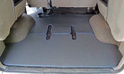 Коврики на Mitsubishi Delica 4 1994 - 2007 в Туле