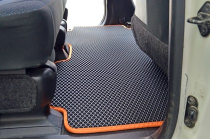 Коврики на Toyota Sienta II 2015 - 2022 в Туле