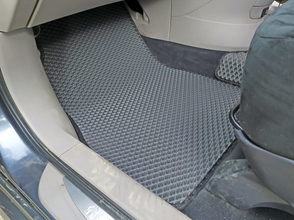 Коврики на Mitsubishi Grandis 2003 - 2009 в Туле