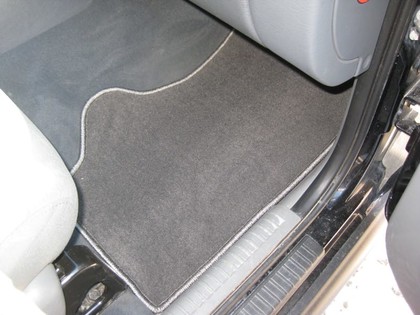 Коврики на Jeep Liberty (KJ) 2001 - 2007 в Туле