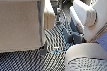 Коврики на Mitsubishi Delica 4 1994 - 2007 в Туле