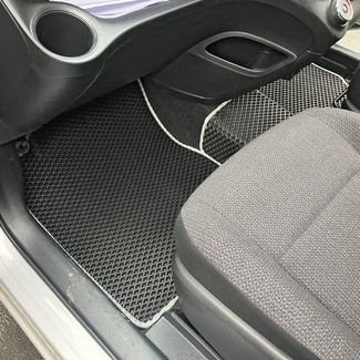 Коврики на Toyota Sienta II 2015 - 2022 в Туле