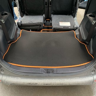 Коврики на Toyota Sienta II 2015 - 2022 в Туле