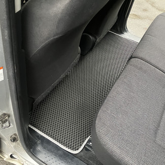 Коврики на Toyota Sienta II 2015 - 2022 в Туле