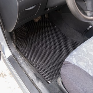 Коврики на Toyota Corolla (E12) 2000 - 2007 в Туле