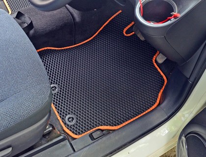 Коврики на Toyota Sienta II 2015 - 2022 в Туле