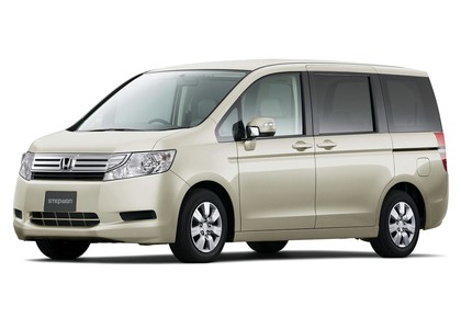 Коврики на Honda StepWGN IV 2009 - 2015 в Туле
