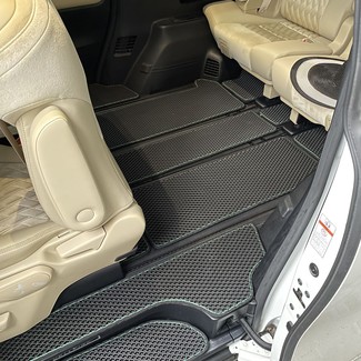 Коврики на Toyota Vellfire (H30) 2015 - 2023 в Туле
